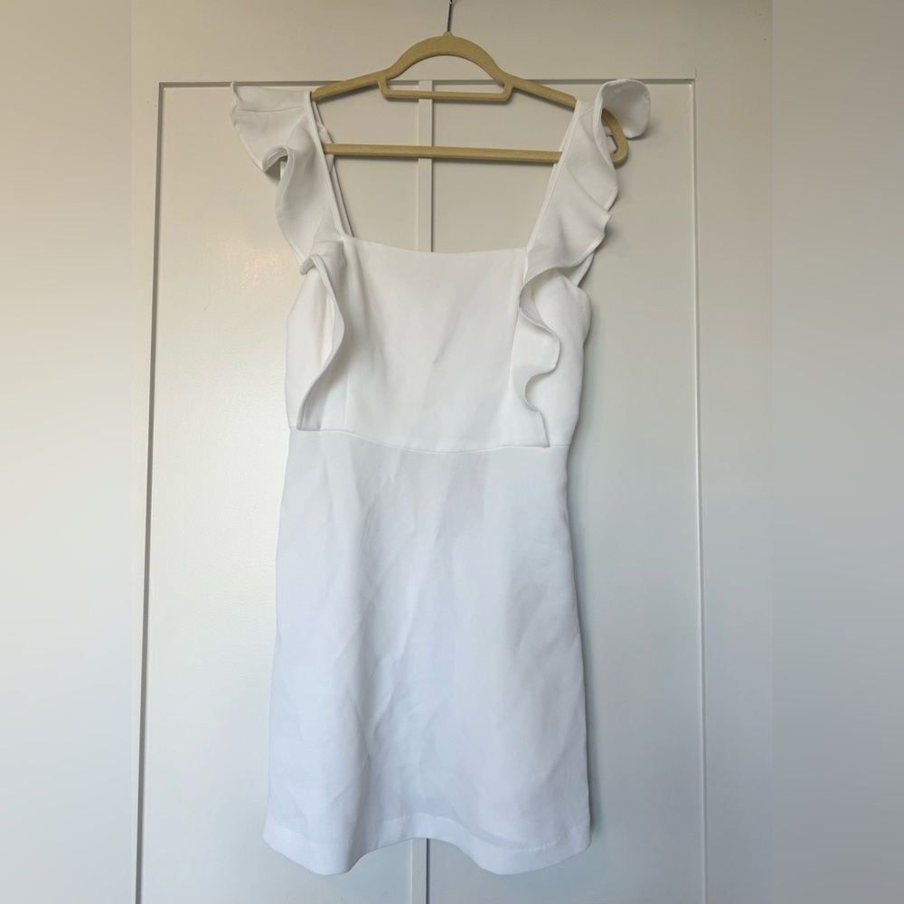BCBGeneration white ruffle NWT